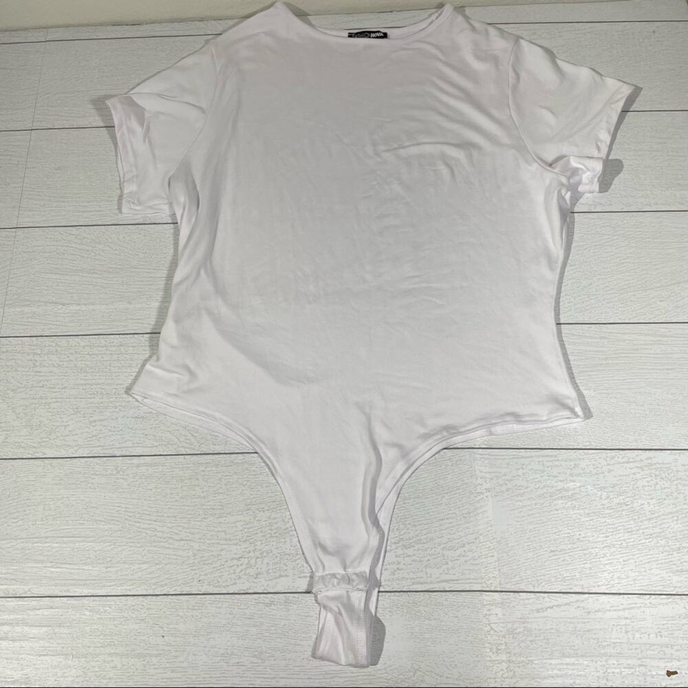 FASHION NOVA White Fitted Bodysuit Short Sleeve 1X
